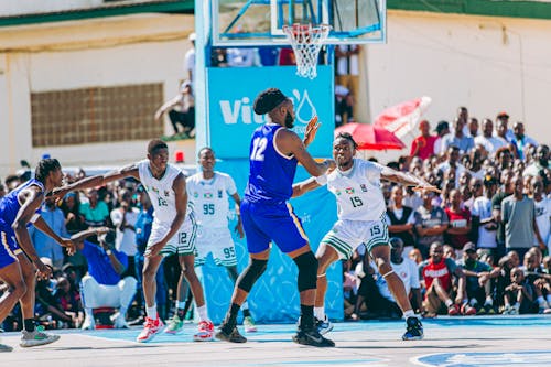 魔鬼赛程前闹内讧！利物浦遭遇四大危机，争四成球队终极目标