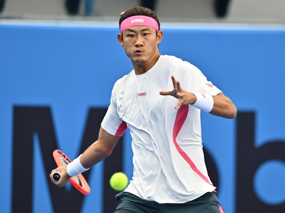 2026澳网亚太区外卡赛：中国香港选手黄泽林战胜印度选手晋级男单8强